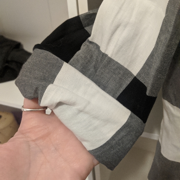 Black and White Flannel - Picture 3 of 5
